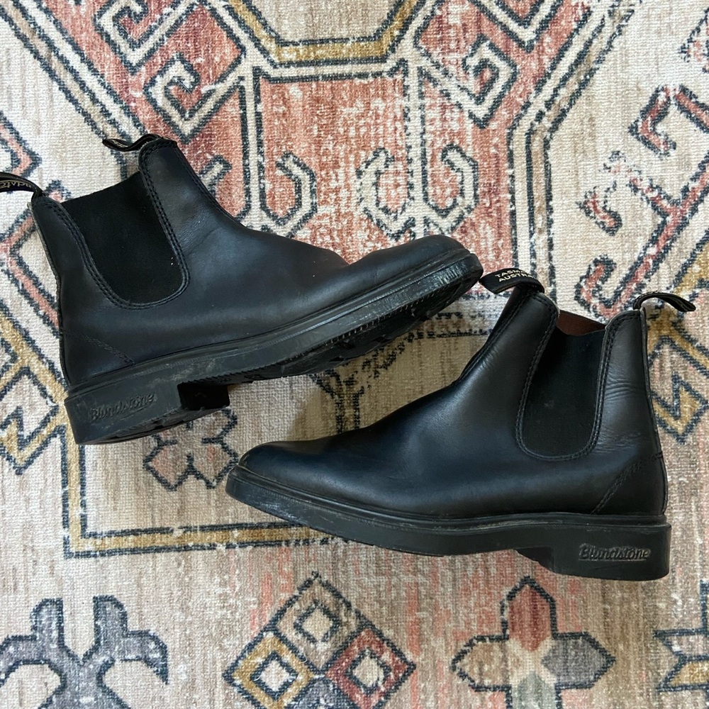Blundstones Black Leather Dress Boots Mens Size 5 Women’s 37